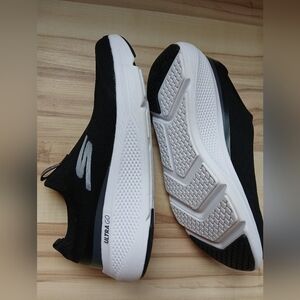 Skechers Ultra Go Black and White Sneakers